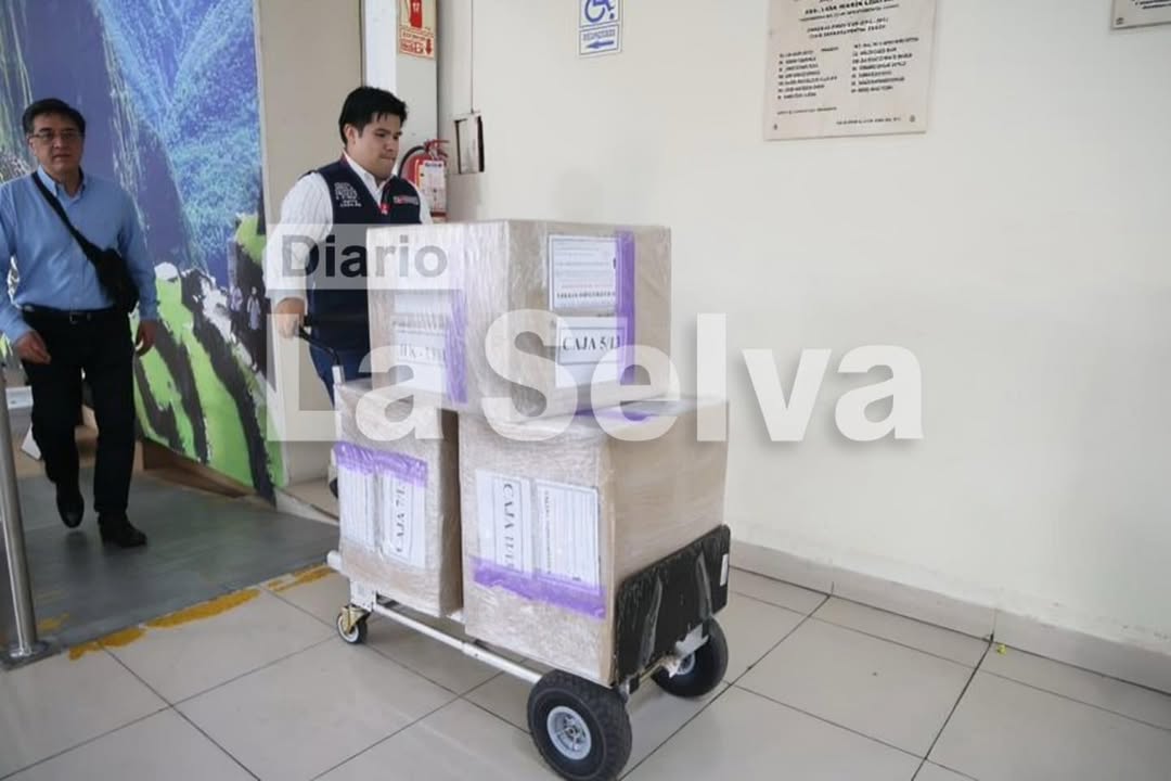 Voto exterior y actas observadas concentran la atención en la fase final del escrutinio.