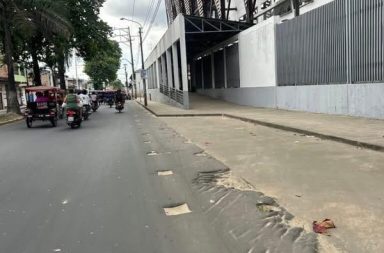 Ciudadanos exigen solución urgente al deterioro de la Av. Quiñones