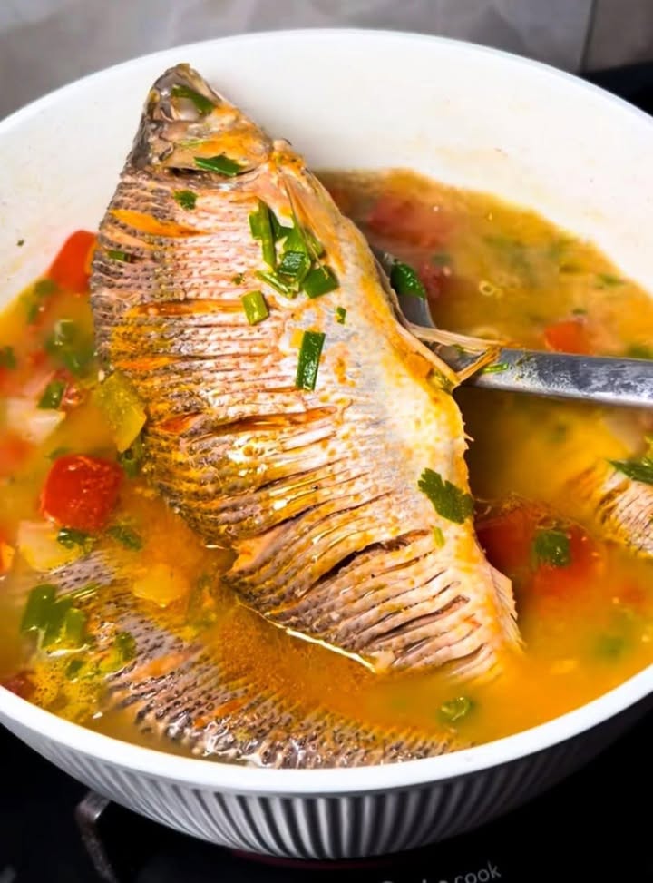 Un sudado criollo de boquichico. La mejor propuesta para el almuerzo de...