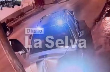 Presunto efectivo policial provoca accidente y abandona el lugar en Nuevo San Lorenzo.