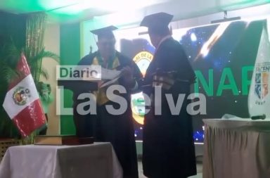 Julio Velarde recibe Honoris Causa en la UNAP