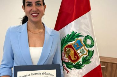 EN EL COLEGIO DE INGENIEROS DEL PERÚ SE RECONOCE A DOS PROFESIONALES LORETANAS CON MAESTRÍAS EN ESTADOS UNIDOS