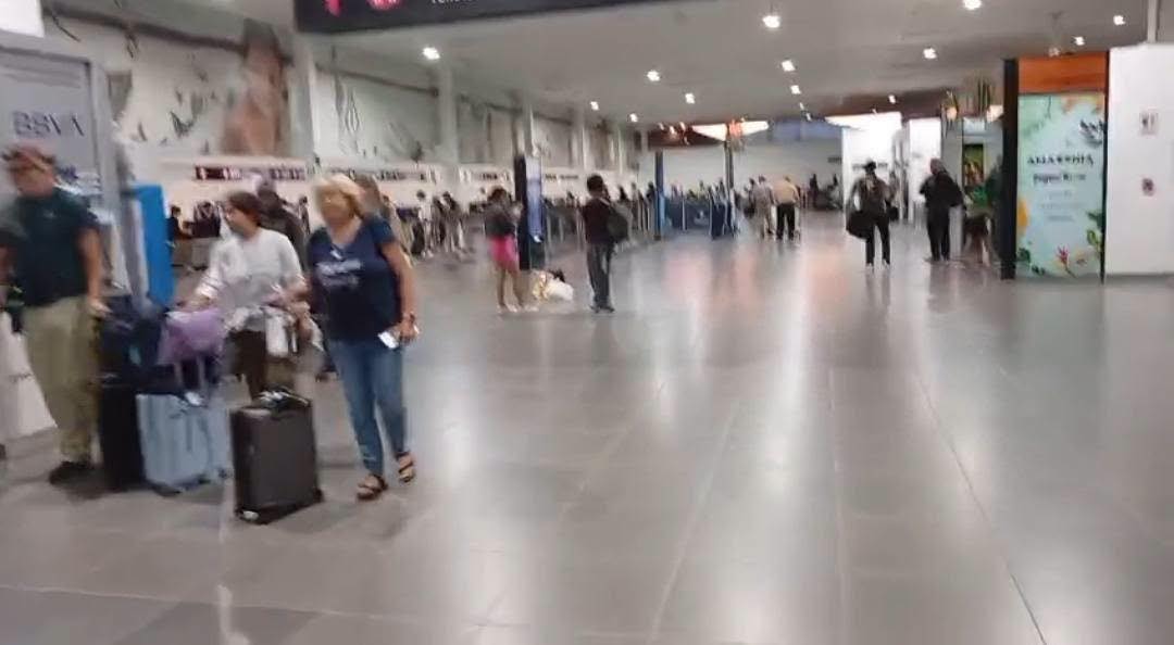 Malestar en el terminal: informan suspensión de vuelo programado a primeras horas de la mañana