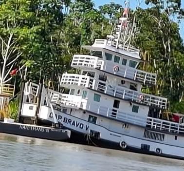 Emergencia ambiental: detienen embarcacion brasileña en Santa Rosa tras cuestionado zarpe desde Iquitos