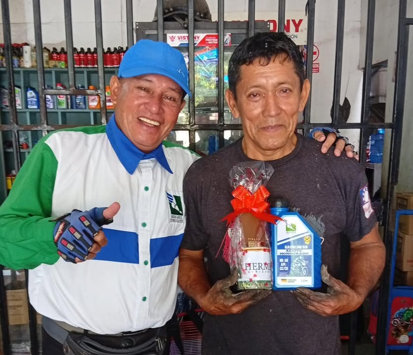 Reconocimiento empresarial: marca sorprende a conductores y mecánicos con presentes especiales por su día