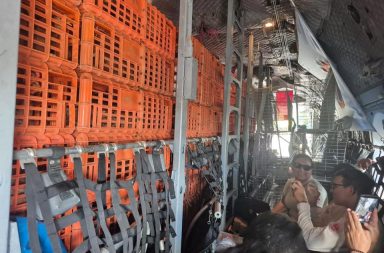 Seguridad alimentaria: ejecutan traslado aéreo de gallinas y alimento para beneficiar a comunidades de la frontera