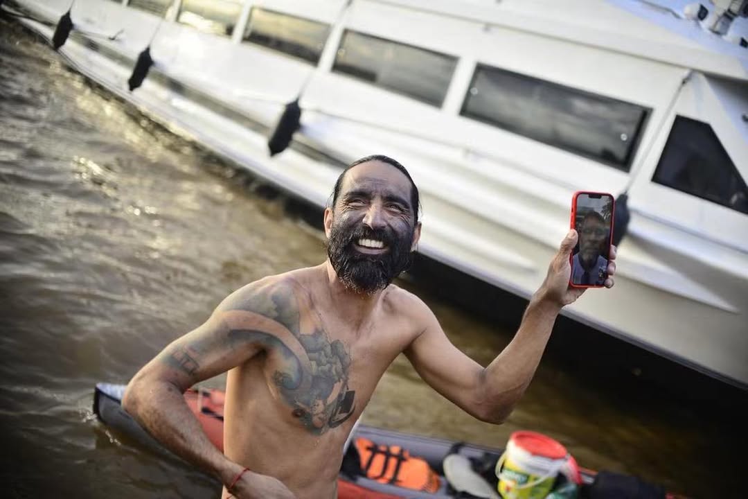 Activista recorre el Amazonas nadando durante 250 días para concientizar