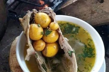 Hablando de otras cosas y de lo que es nuestro troto y bendición diaria. Nuestros ricos potajes.