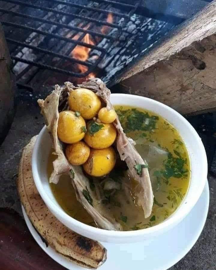 Hablando de otras cosas y de lo que es nuestro troto y bendición diaria. Nuestros ricos potajes.