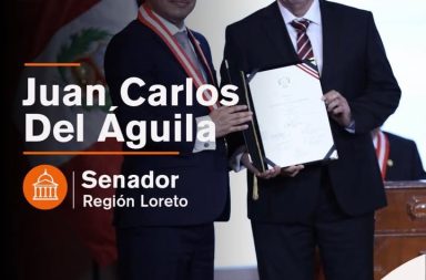 SENADOR JUAN CARLOS DEL ÁGUILA YA TIENE SU CREDENCIAL EN MANO