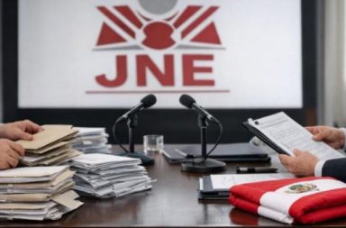 Roberto Burneo Bermejo encabeza histórica ceremonia de entrega de credenciales a los nuevos senadores