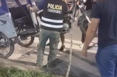 Intervención en flagrancia: Agentes de la PNP capturan a dos sujetos tras operativo de inteligencia en la carretera Iquitos–Nauta