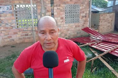 Fuertes vientos arrancan el techo de una vivienda y generan alarma en San Juan Bautista