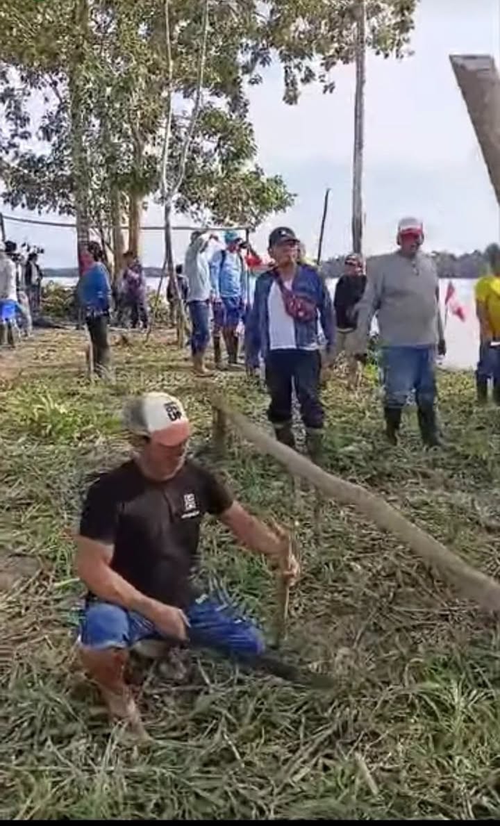 Prefecta Regional de Loreto viajará a zona del bloqueo del río Amazonas para dialogar con comunidades
